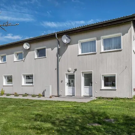 Apartment Strandnahe 4 *